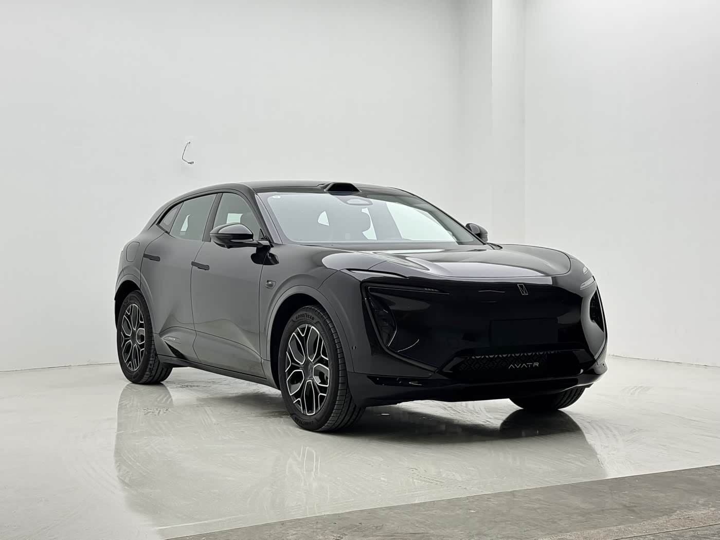 2025 Avatr 07 front exterior