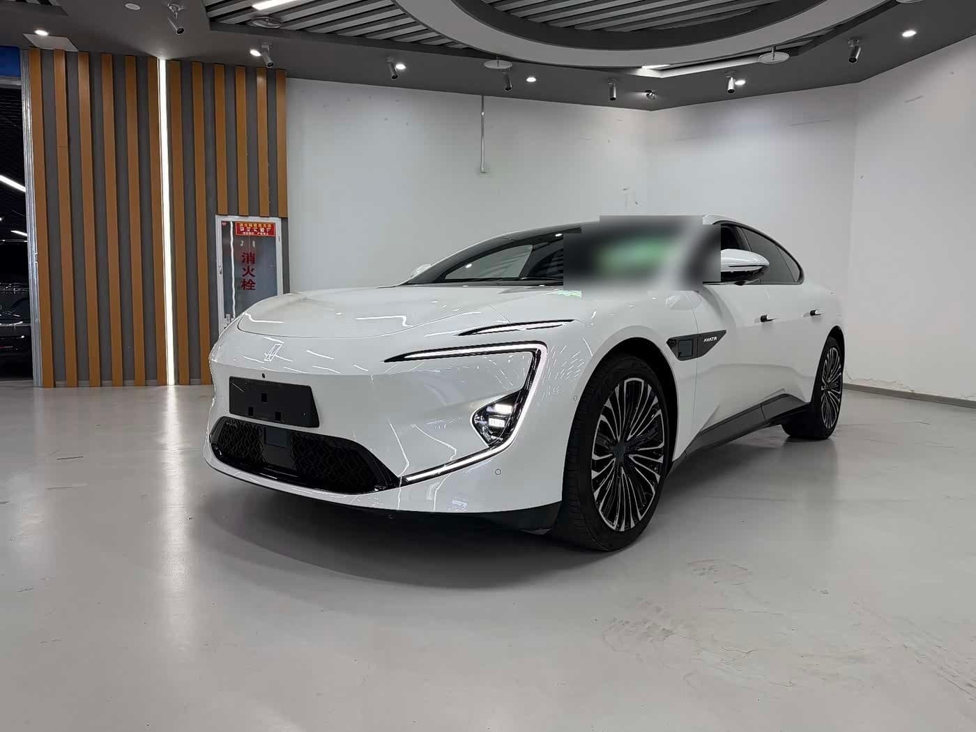 2025 Avatr 12 front exterior