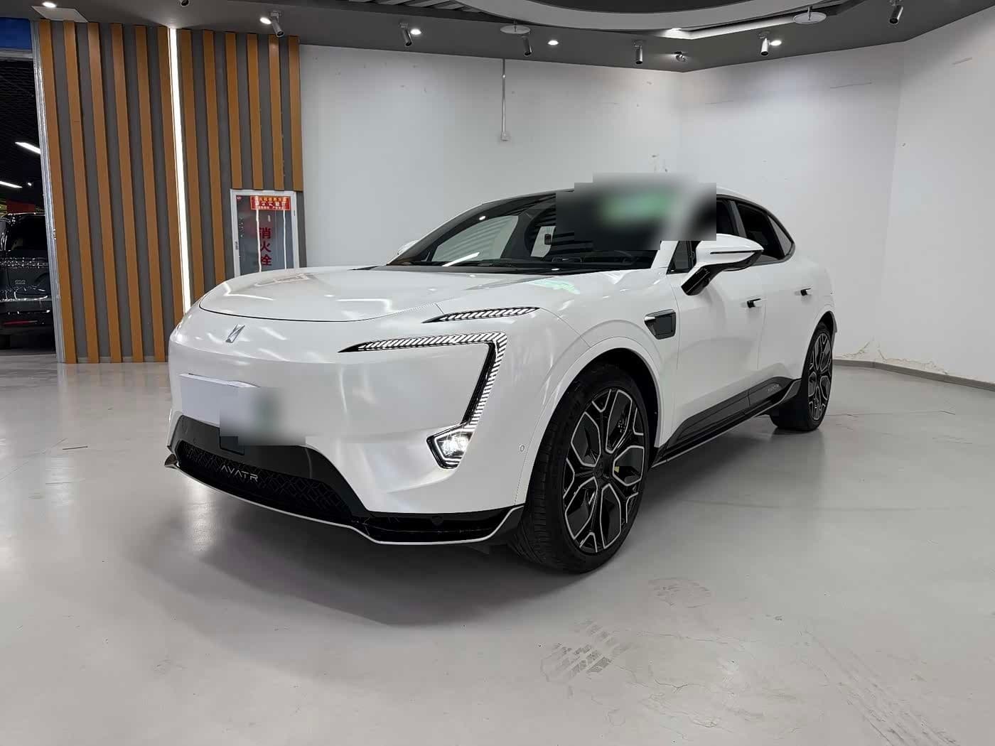 2023 Avatr 11 front exterior
