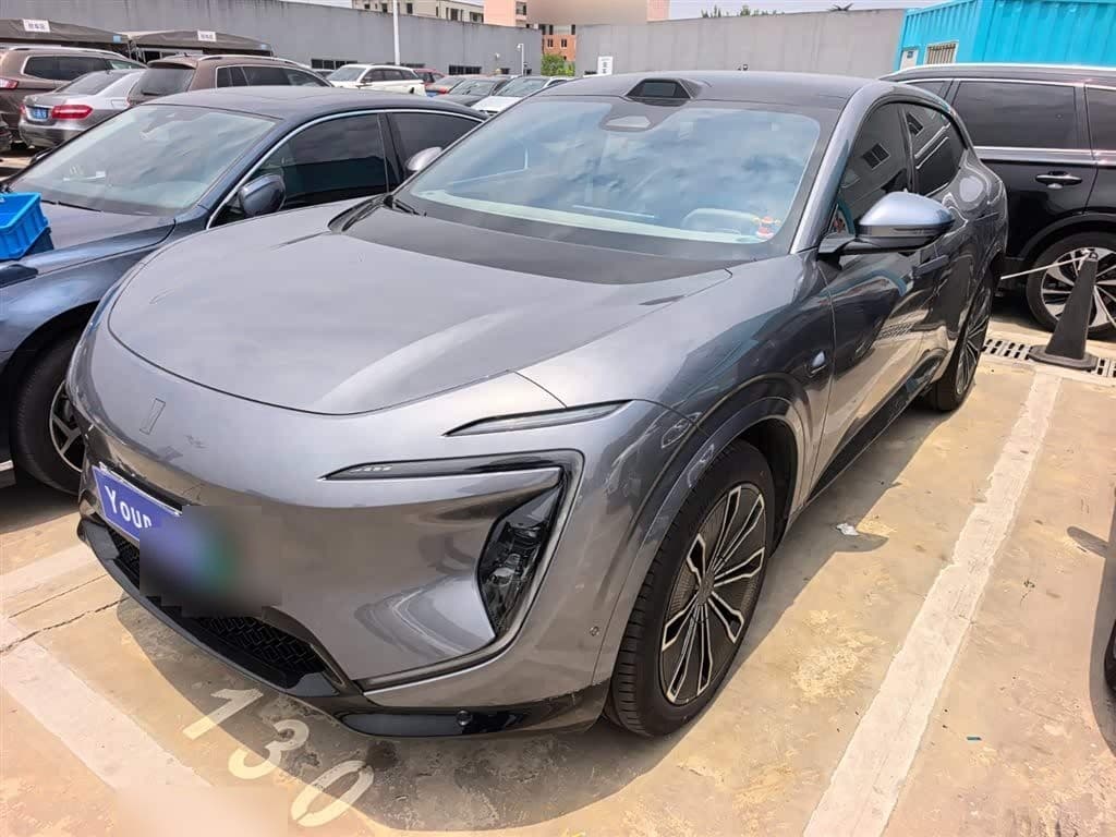 2024 Avatr 07 front exterior