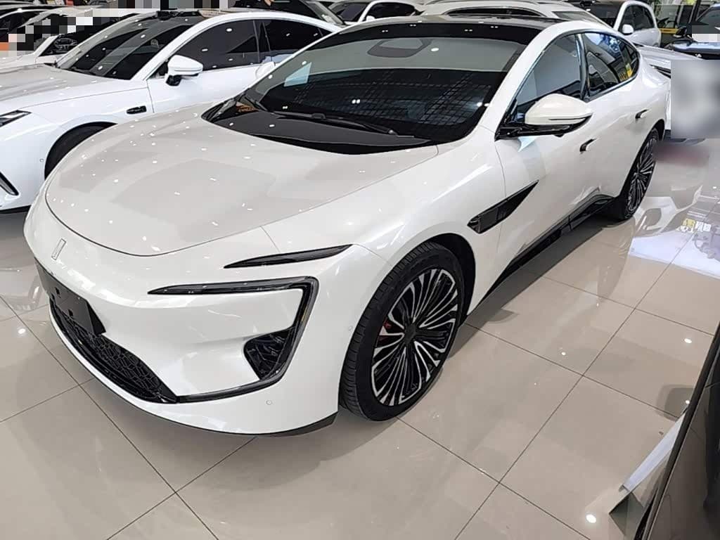 2024 Avatr 12 front exterior