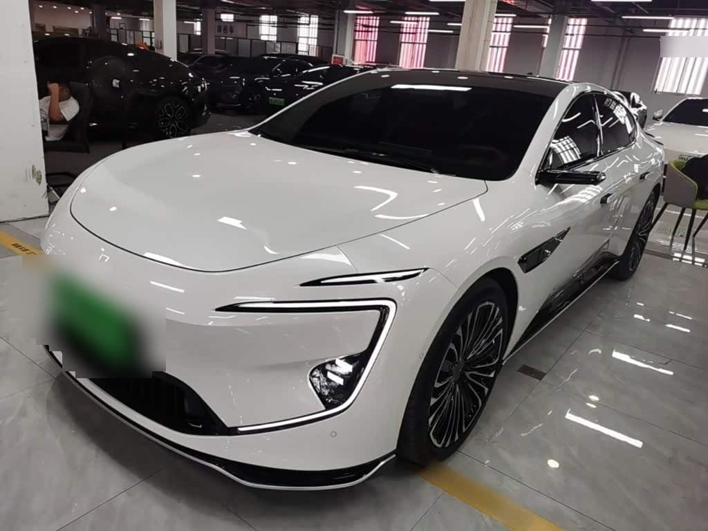 2025 Avatr 12 front exterior