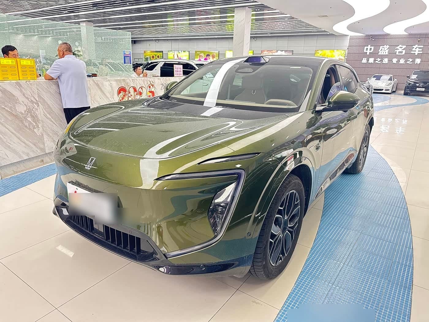 2025 Avatr 07 front exterior