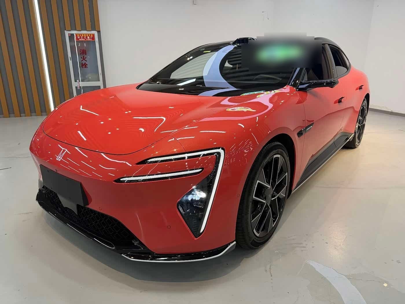 2025 Avatr 06 front exterior