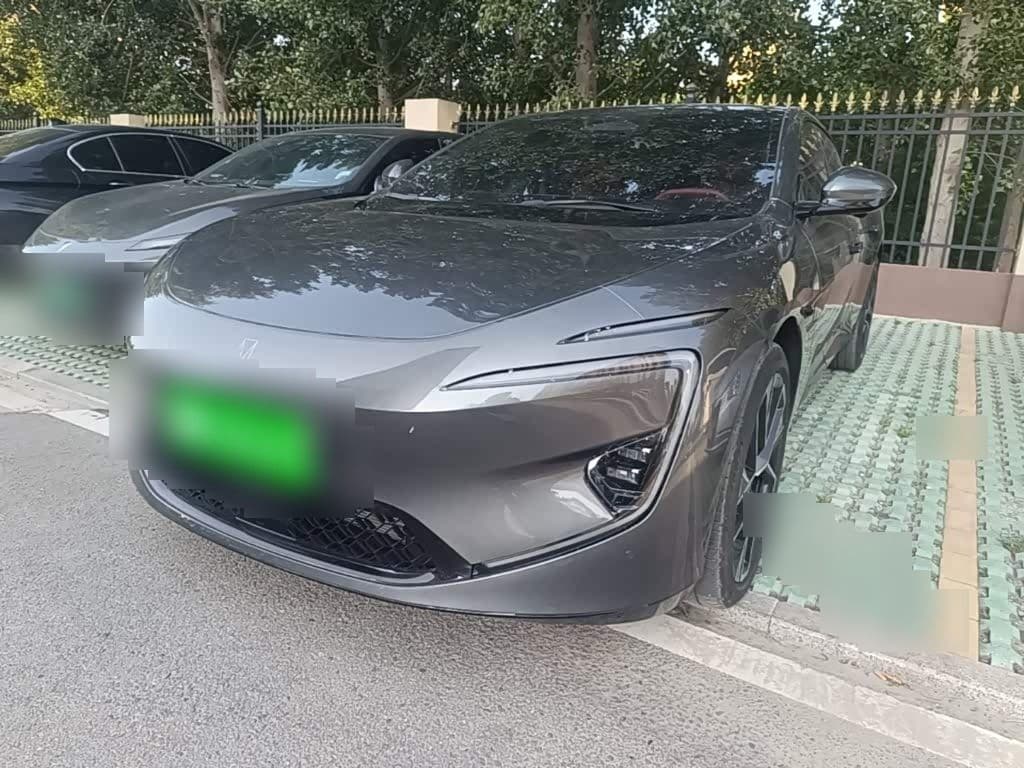 2025 Avatr 12 front exterior