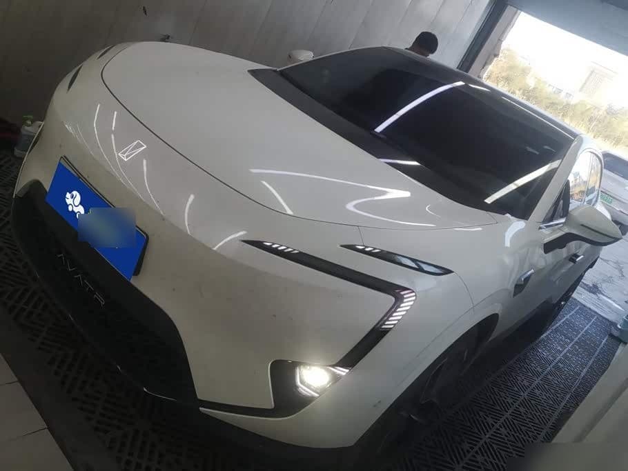 2024 Avatr 11 front exterior