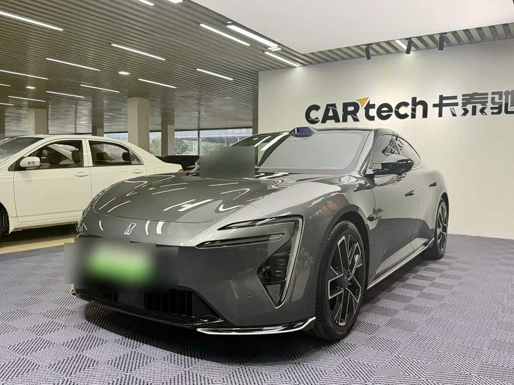2025 Avatr 06 front exterior