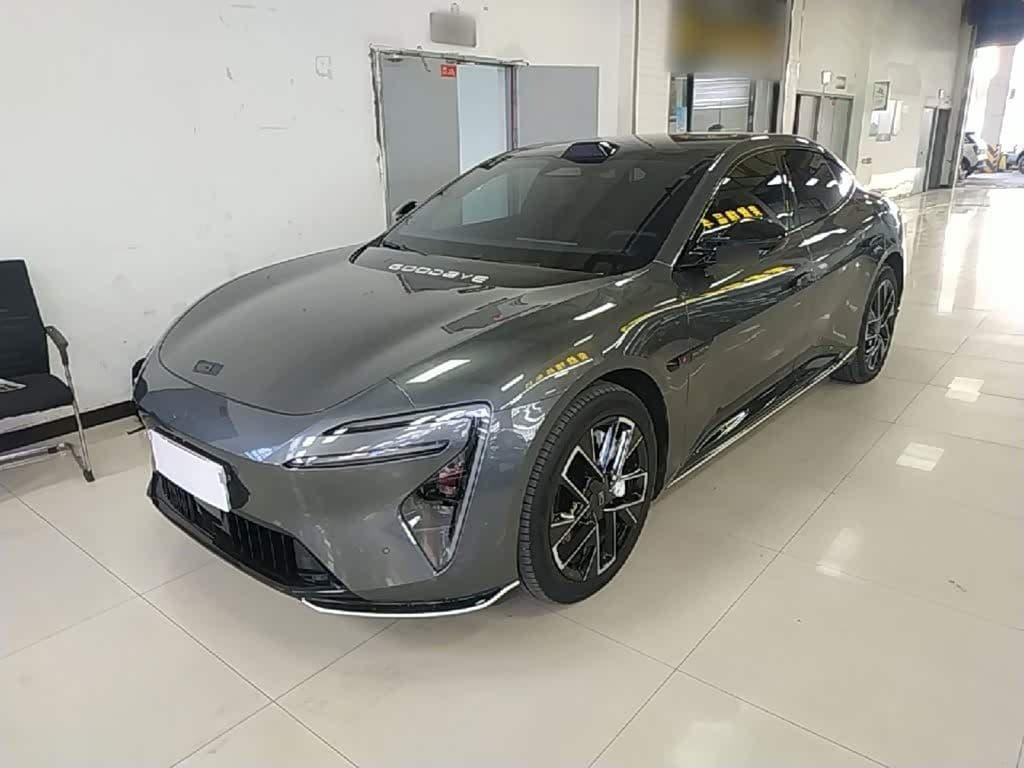 2025 Avatr 06 front exterior