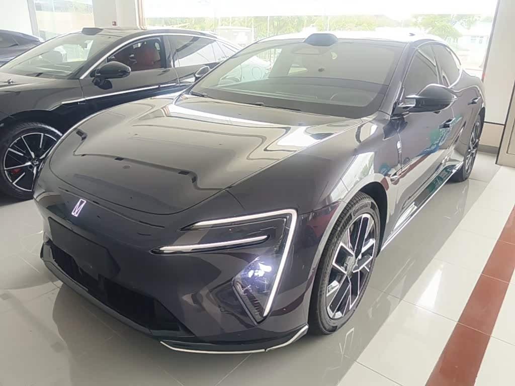 2025 Avatr 06 front exterior
