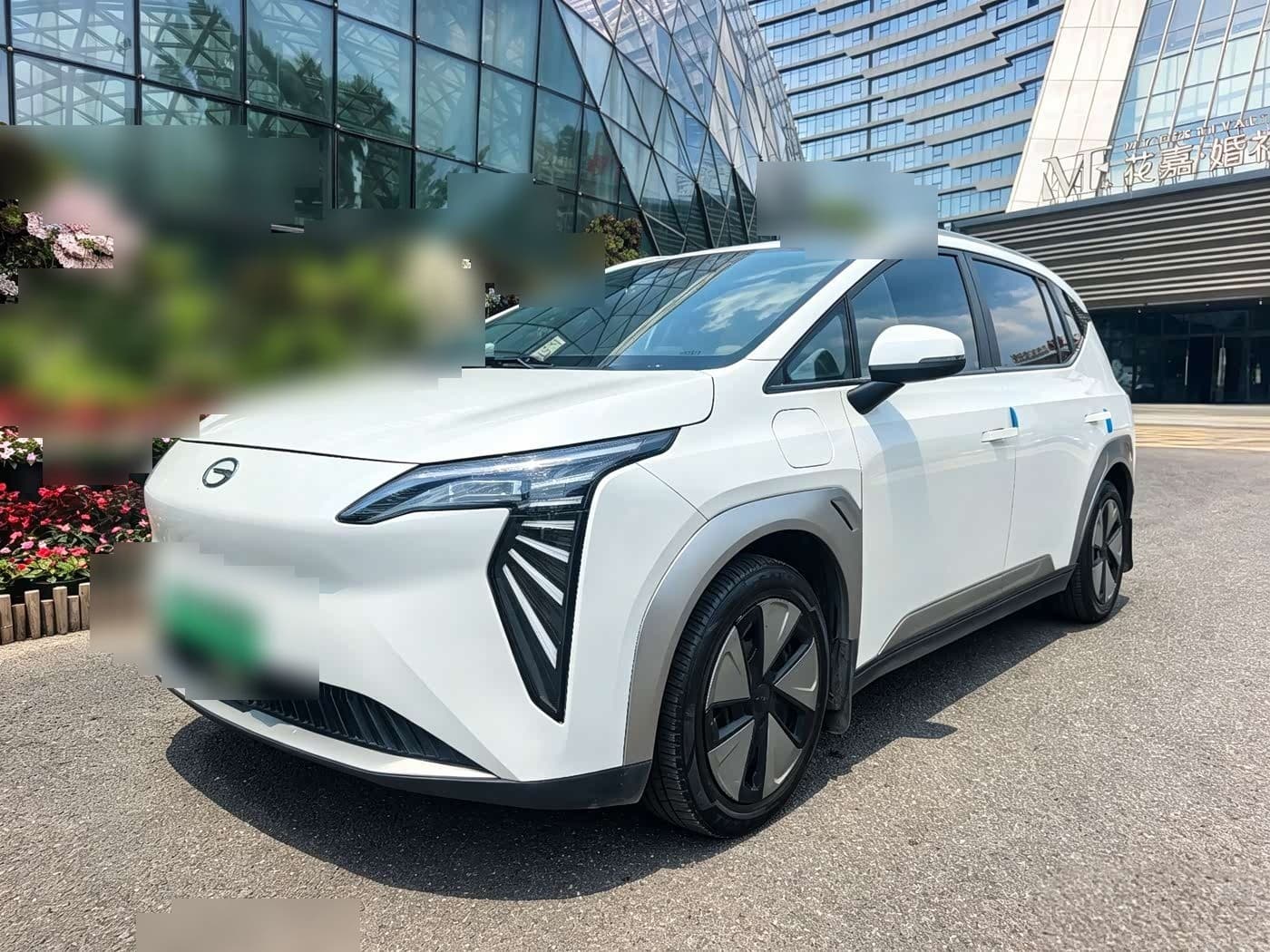 2023 Aion Y front exterior