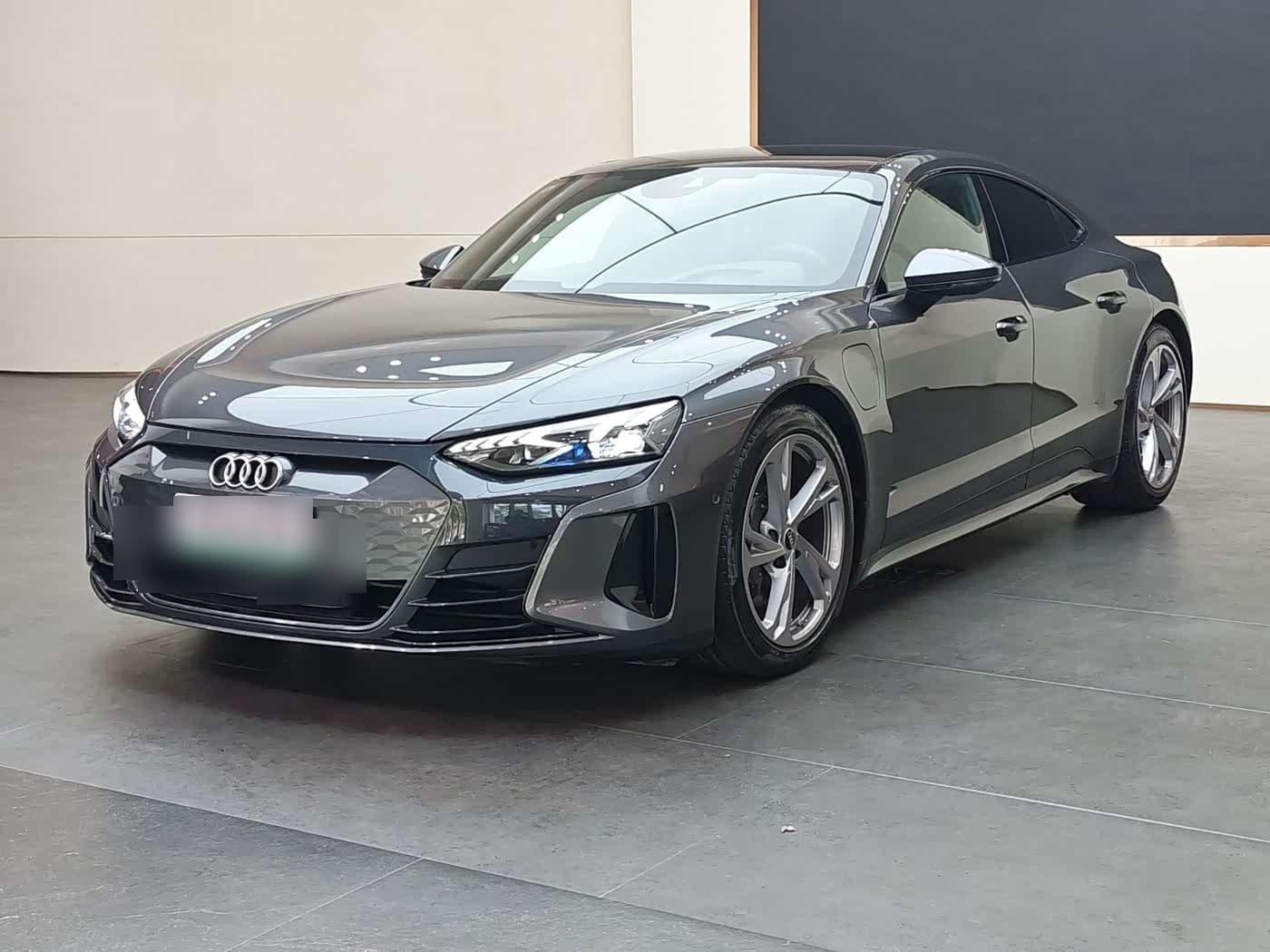2023 Audi e-tron GT front exterior