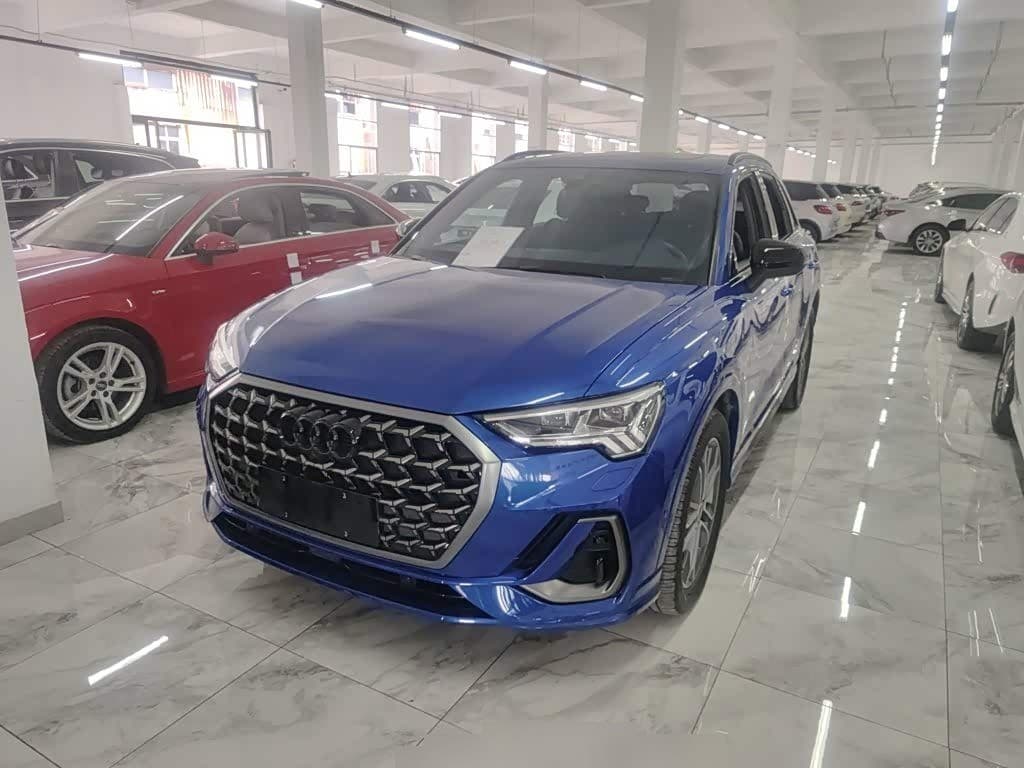 2023 Audi Q3 front exterior