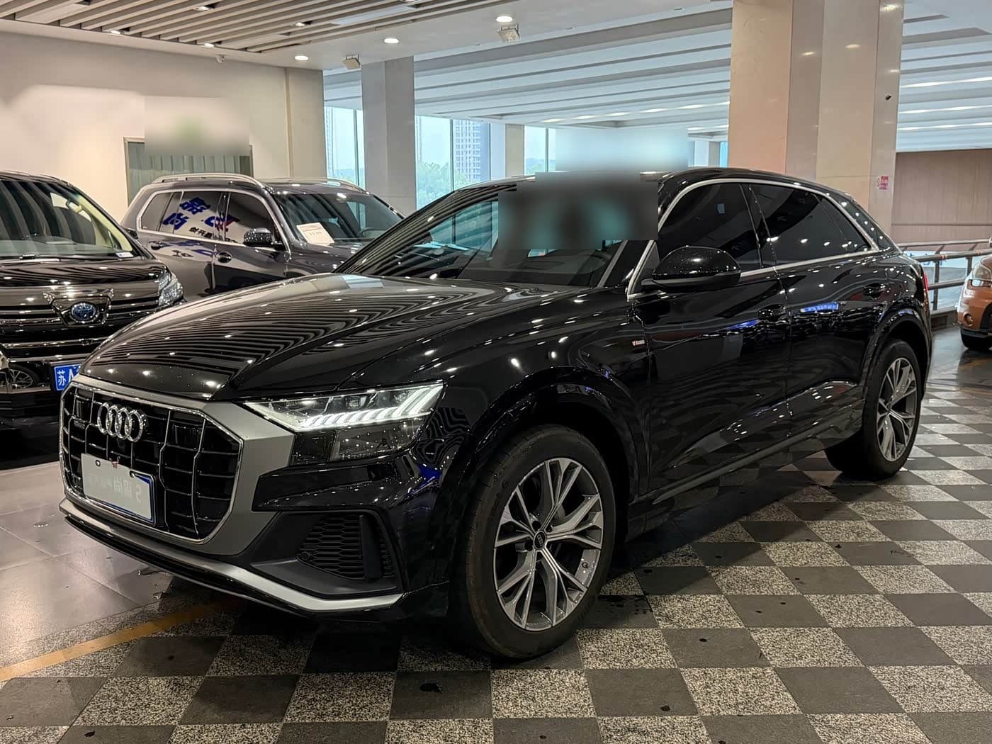 2023 Audi Q8