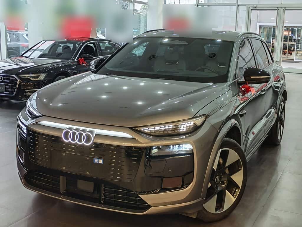 2025 Audi Q6L e-tron front exterior