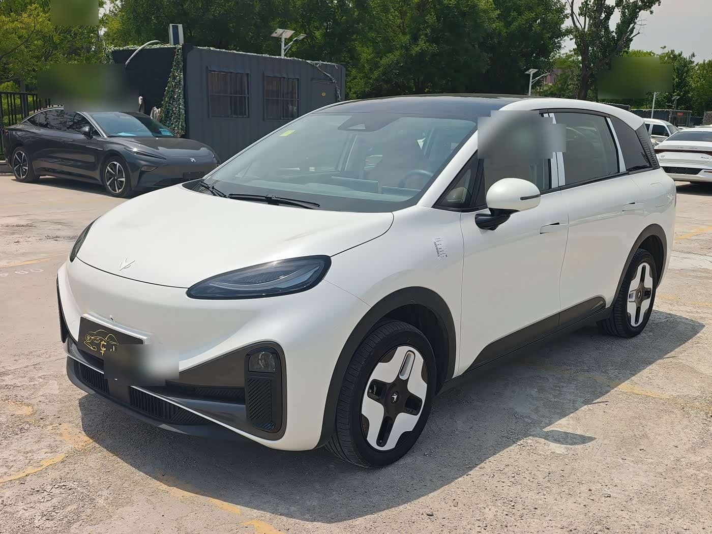 2024 Arcfox Koala S front exterior