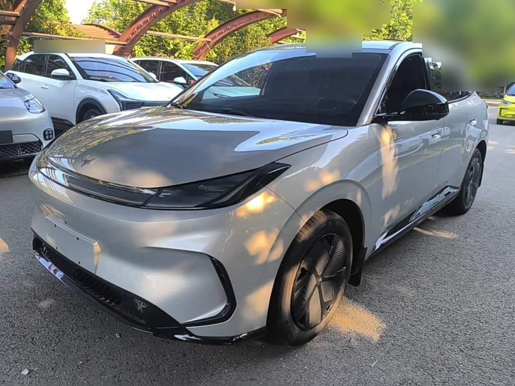 2025 Arcfox T1 front exterior