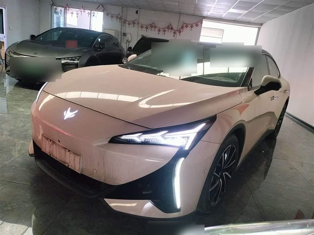 2024 Arcfox Alpha S5 front exterior