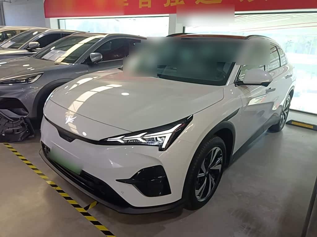 2023 Arcfox Alpha T5 front exterior
