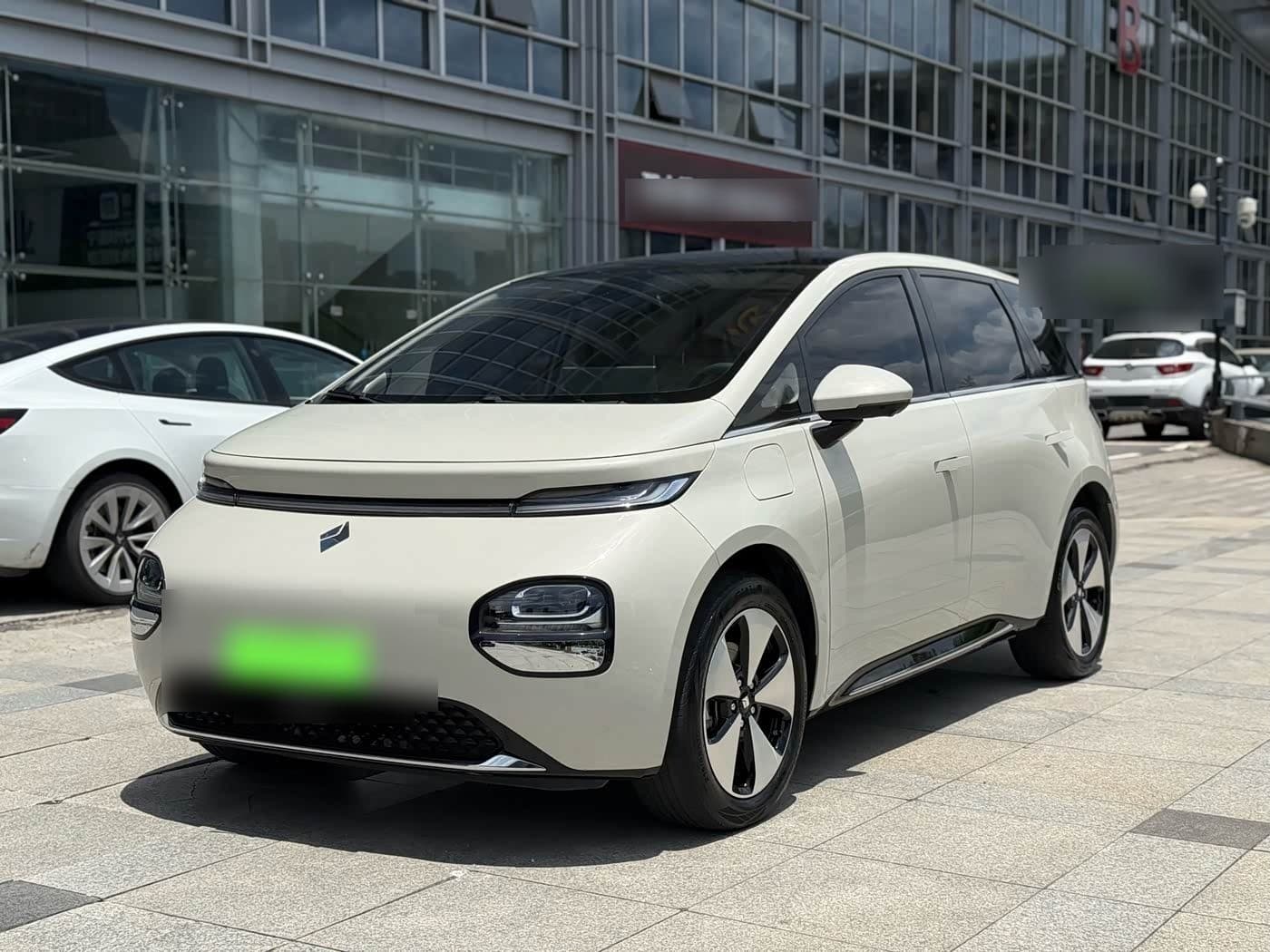2023 Baojun Cloud front exterior