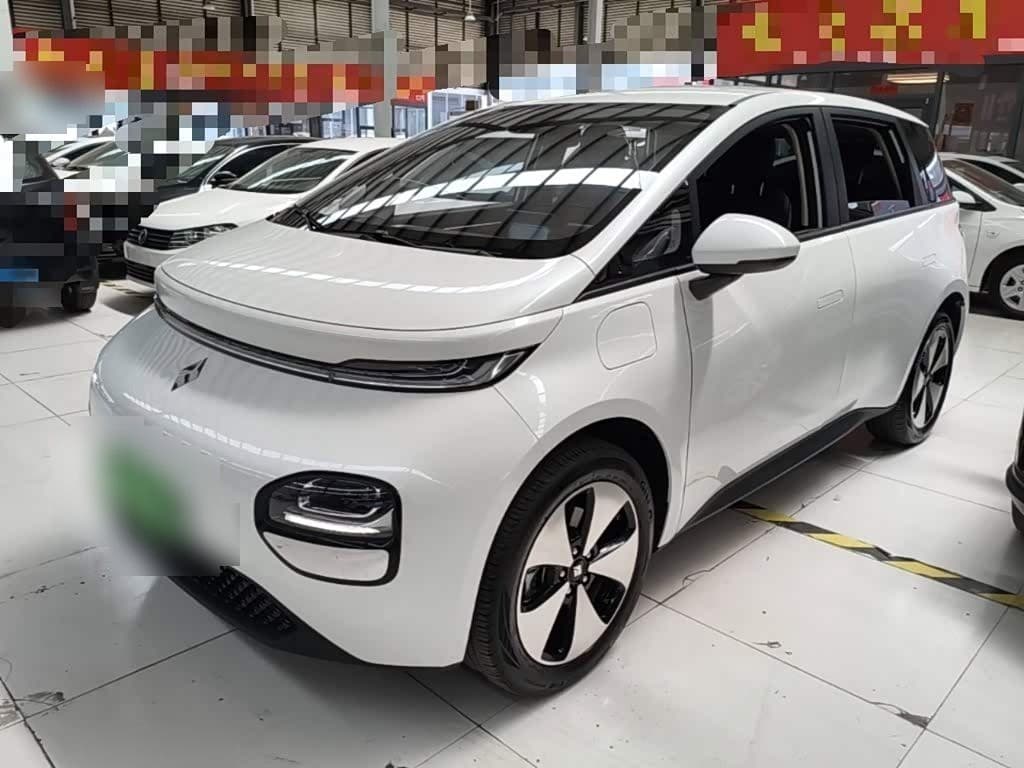 2023 Baojun Cloud front exterior
