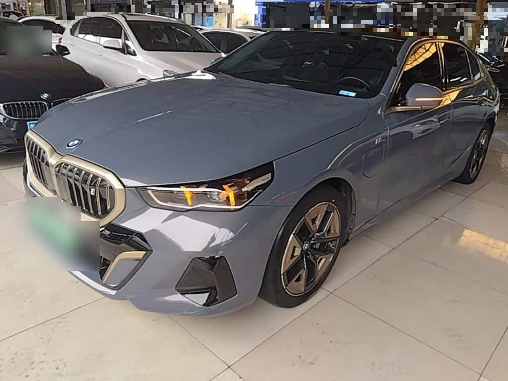 2024 BMW i5