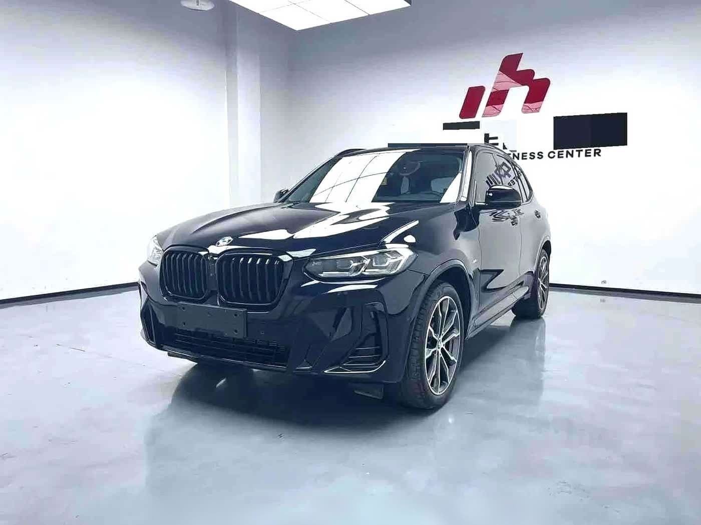 2023 BMW X3 front exterior