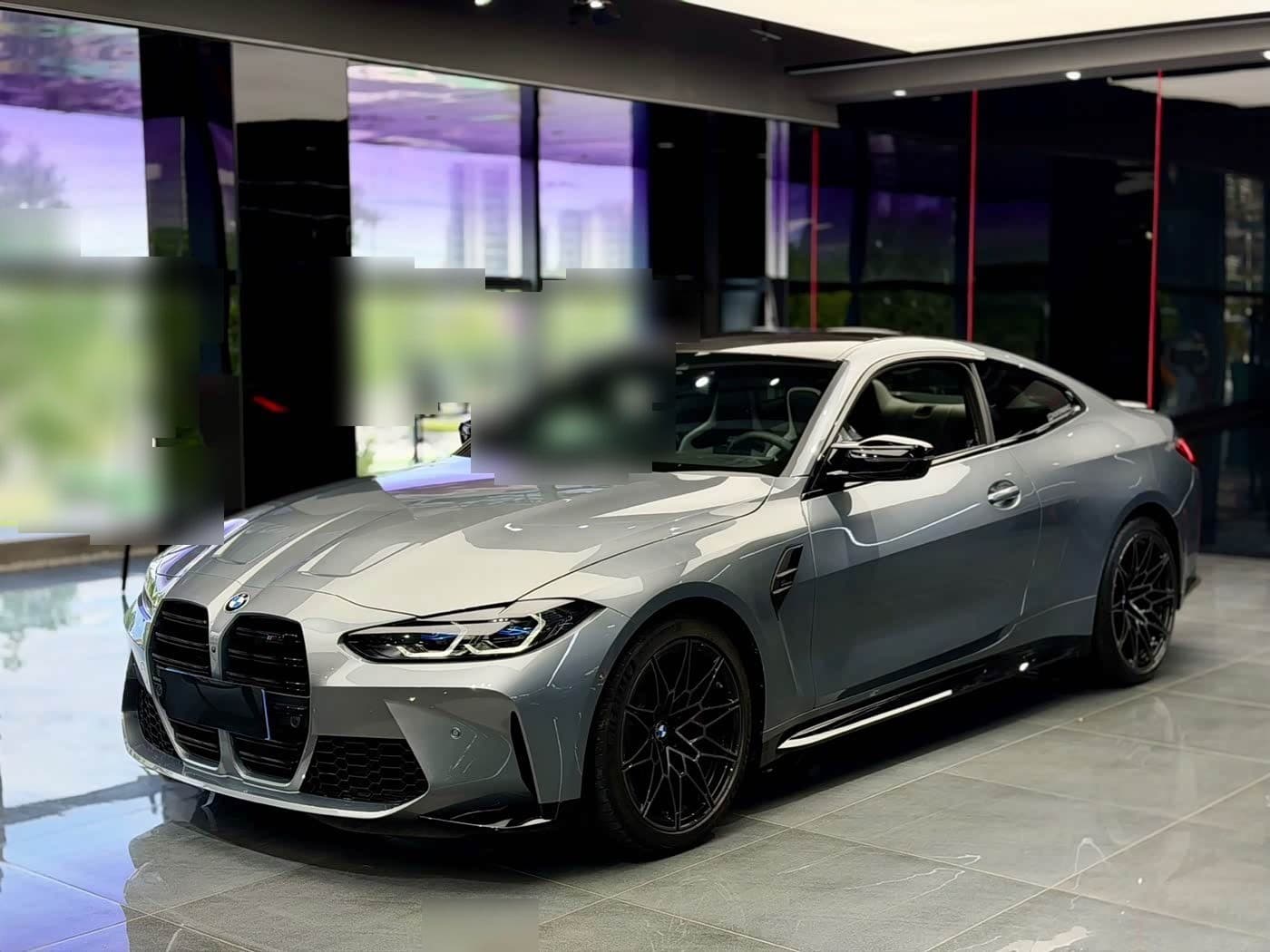 2023 BMW M4 front exterior