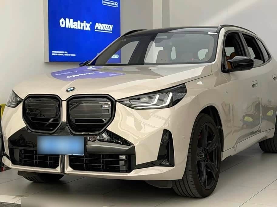 2025 BMW X3 M50