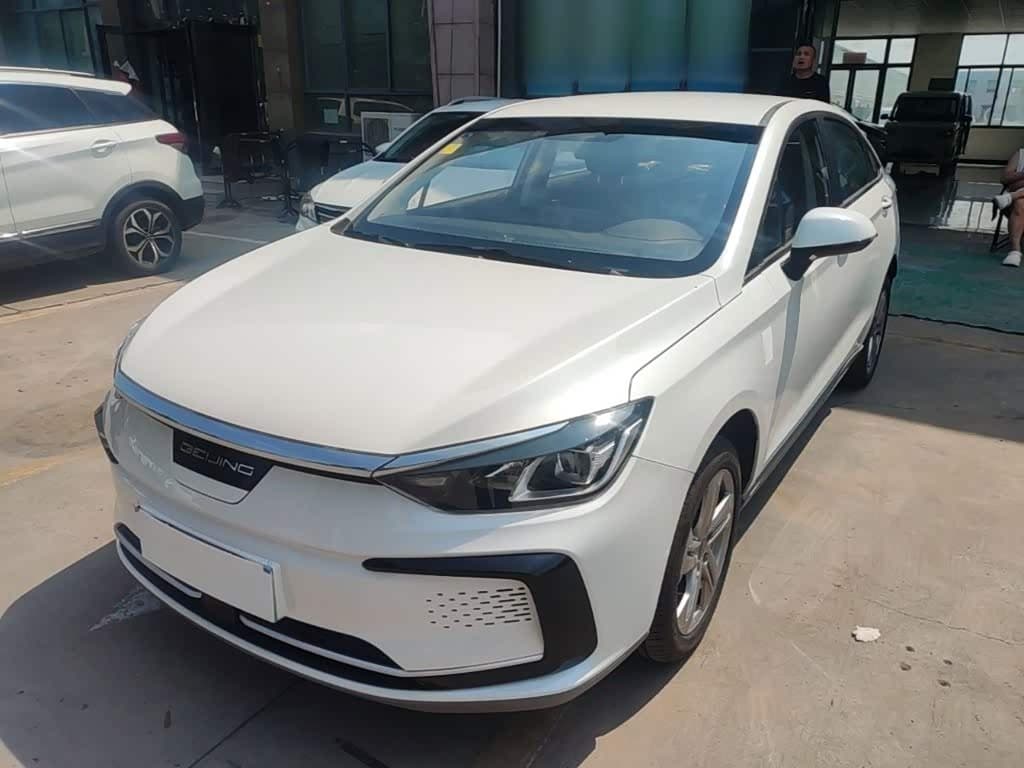2025 BAIC Beijing EU5 front exterior