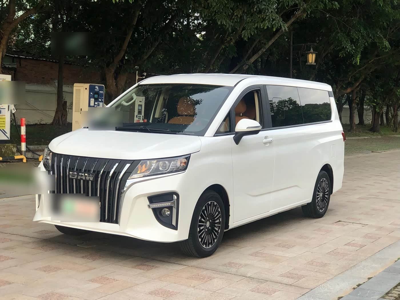2024 BAW (Beijing Automobile Works) Ruisheng Ace M7 front exterior