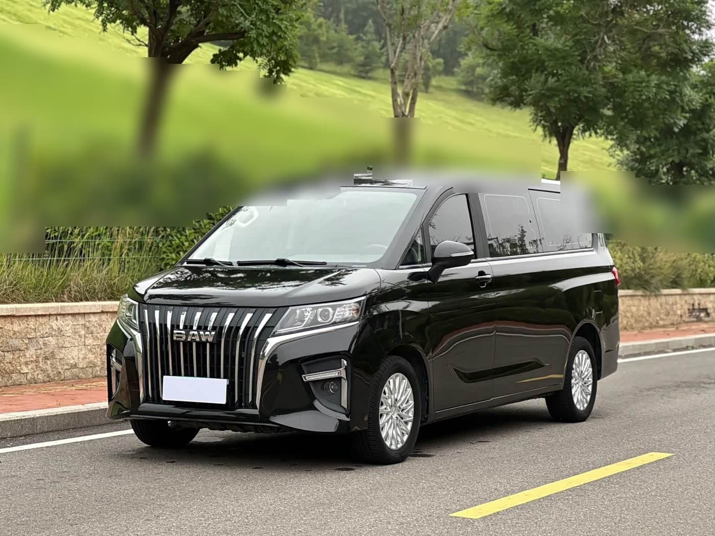 2023 BAW (Beijing Automobile Works) Ruisheng Ace M7 front exterior