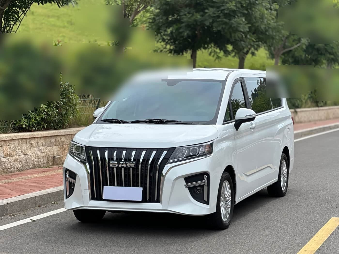 2023 BAW (Beijing Automobile Works) Ruisheng Ace M7 front exterior