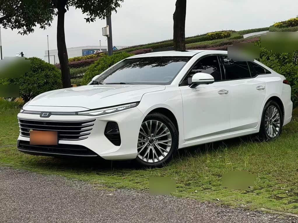 2024 Besturn B70 front exterior
