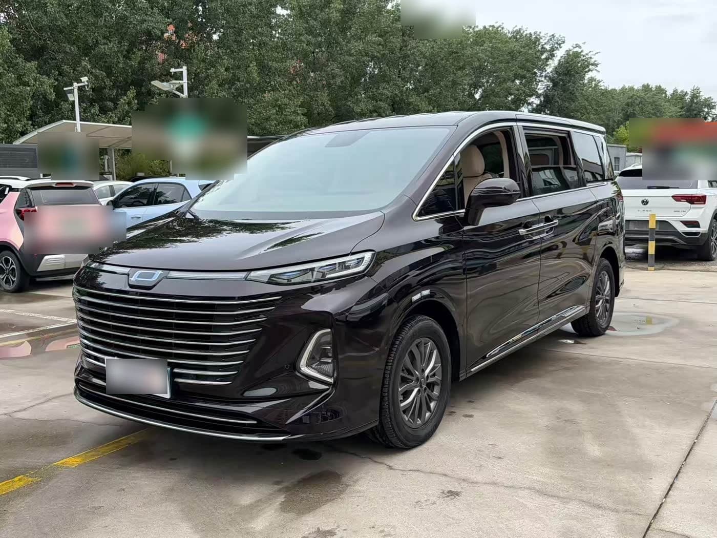 2023 Besturn M9 front exterior