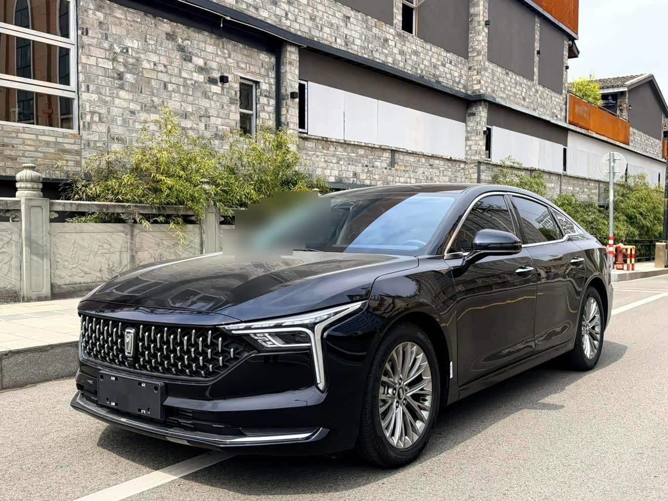 2024 Besturn B70 front exterior