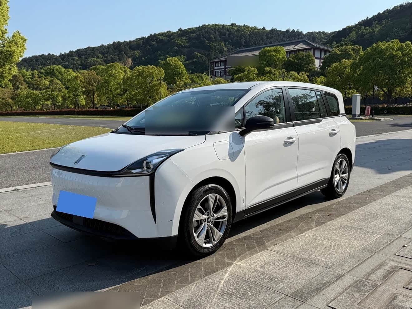2023 Besturn Bestune NAT front exterior