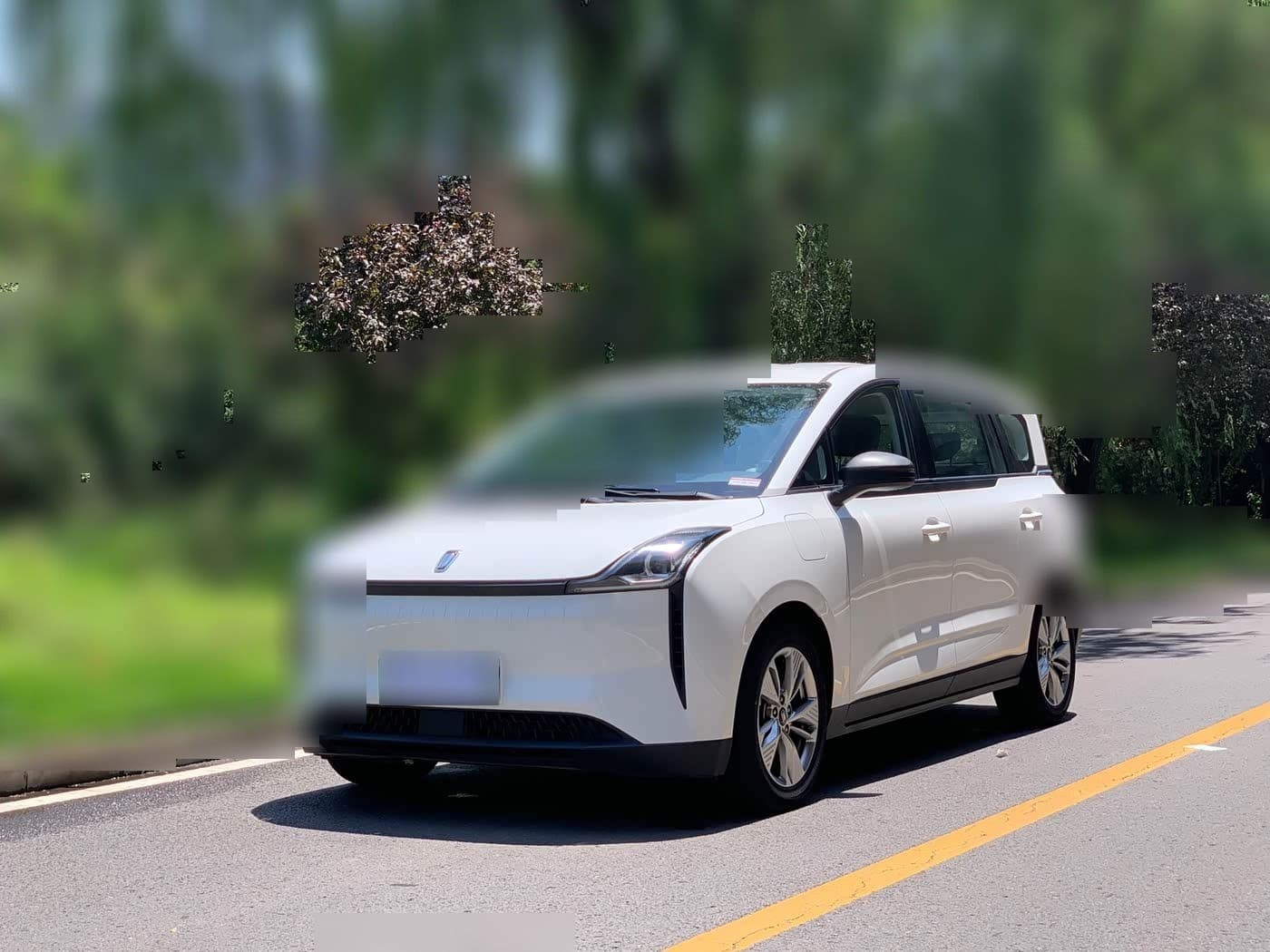 2023 Besturn Bestune NAT front exterior
