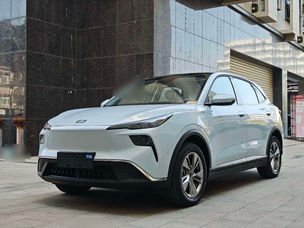 2025 Besturn Yueyi 03 front exterior