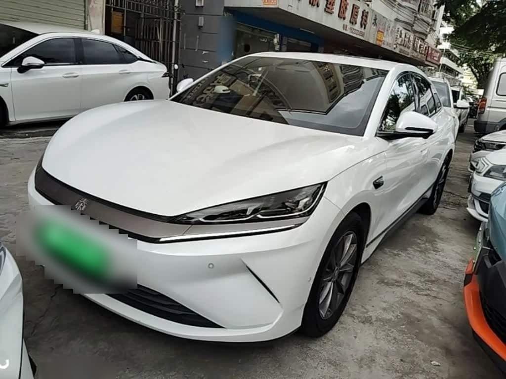 2025 BYD Qin L front exterior