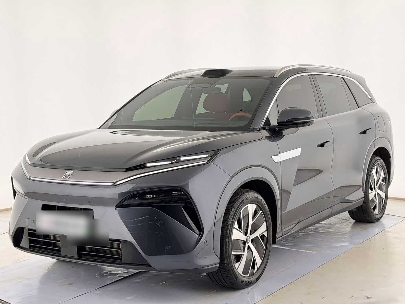 2025 BYD Tang L front exterior
