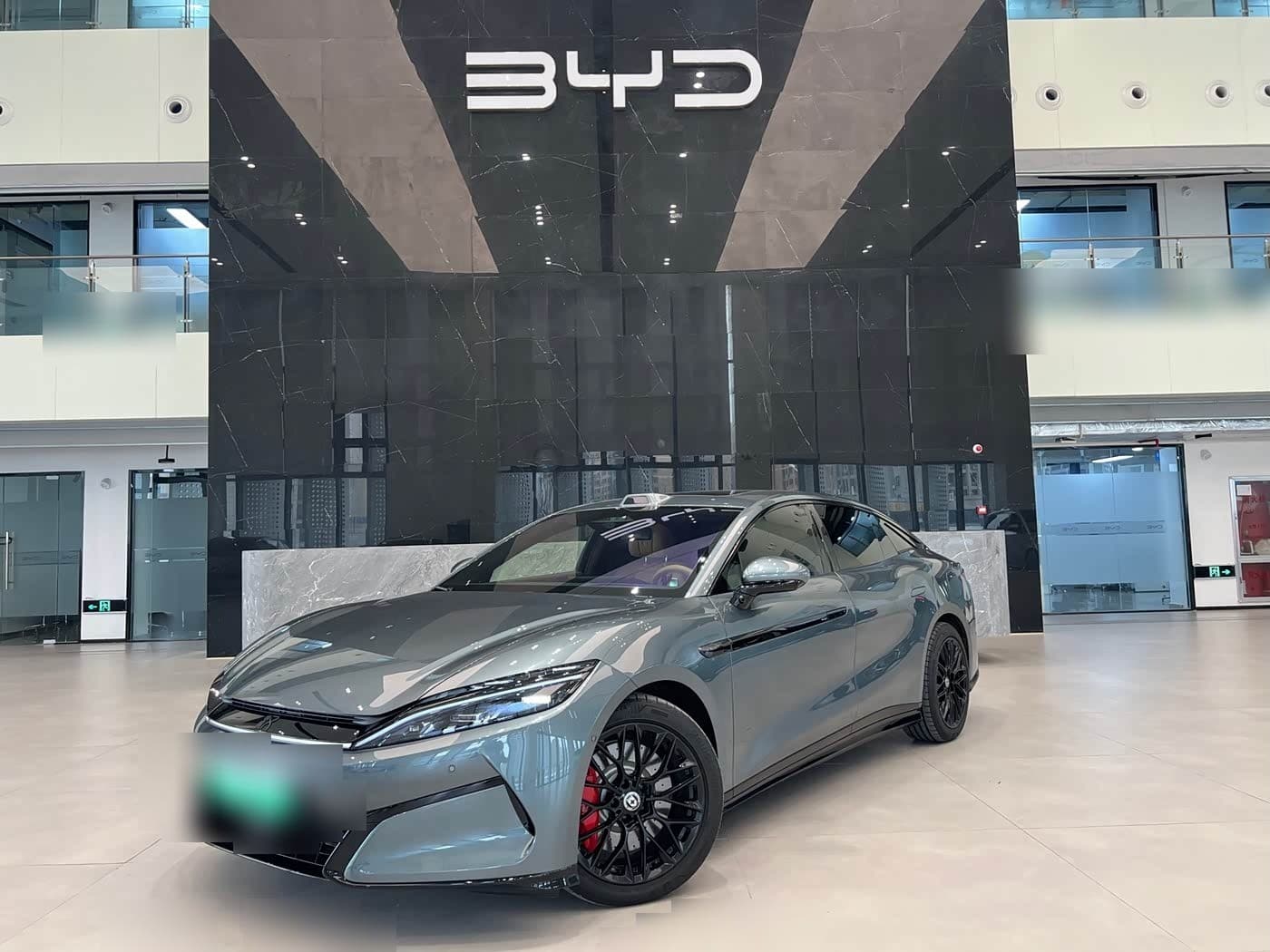 2025 BYD Han L front exterior