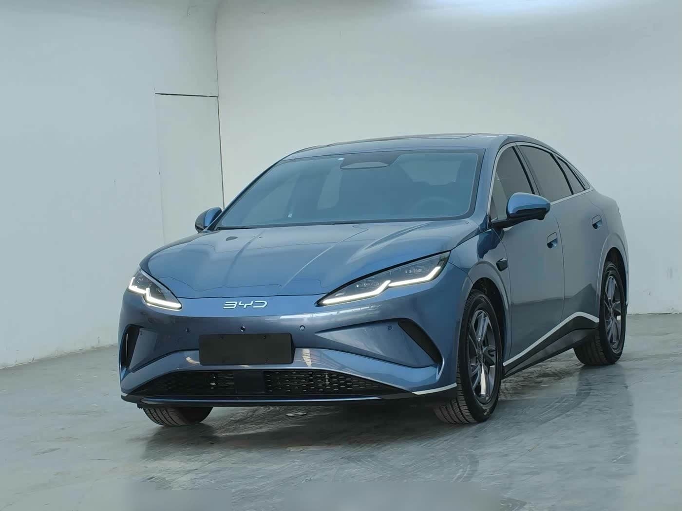 2025 BYD Seal 06 New Energy front exterior
