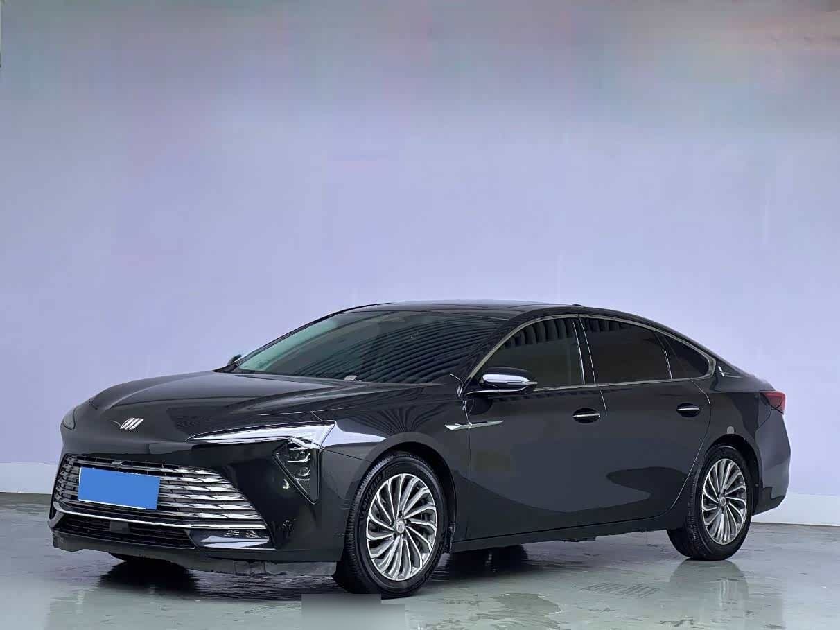 2023 Buick LaCrosse front exterior