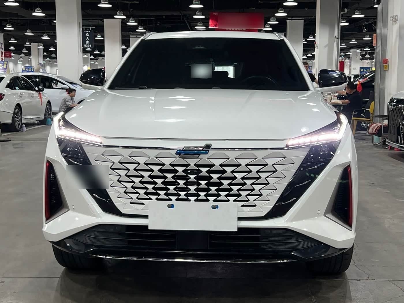 2023 Changan Oshan Z6 front exterior