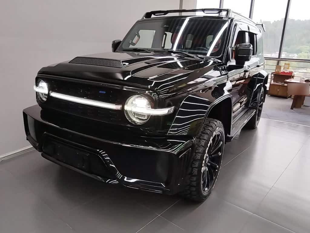 2023 Crossboundary Auto Co-created Tank 300 front exterior