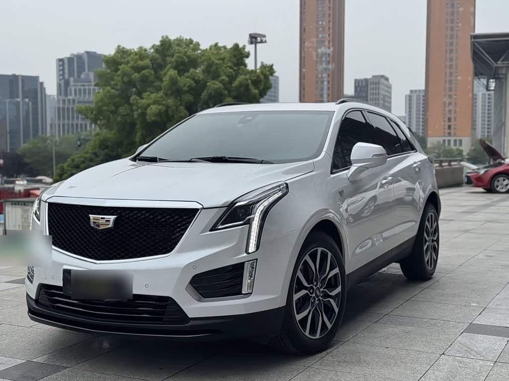 2023 Cadillac XT5 front exterior