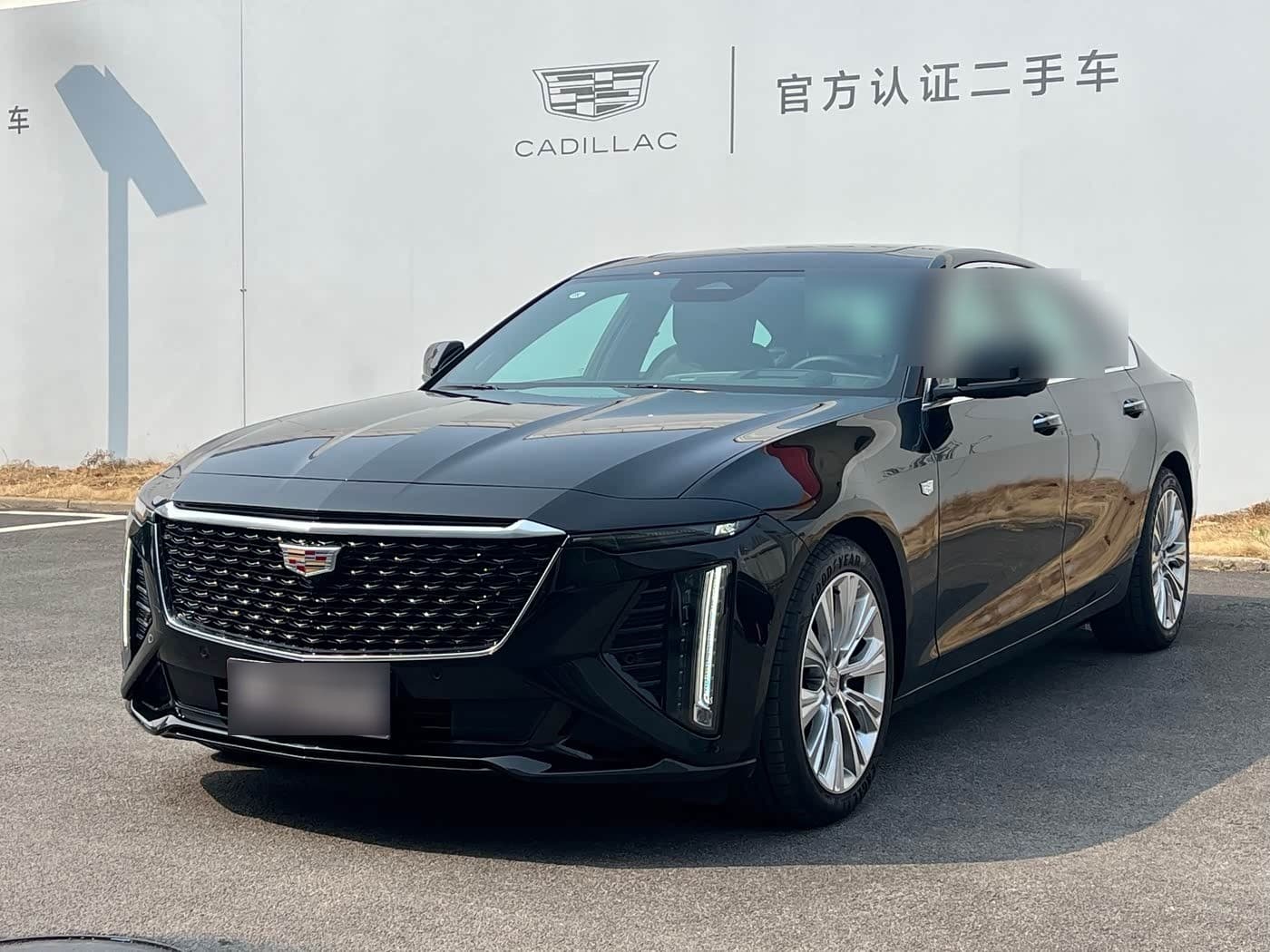 2023 Cadillac CT6 front exterior