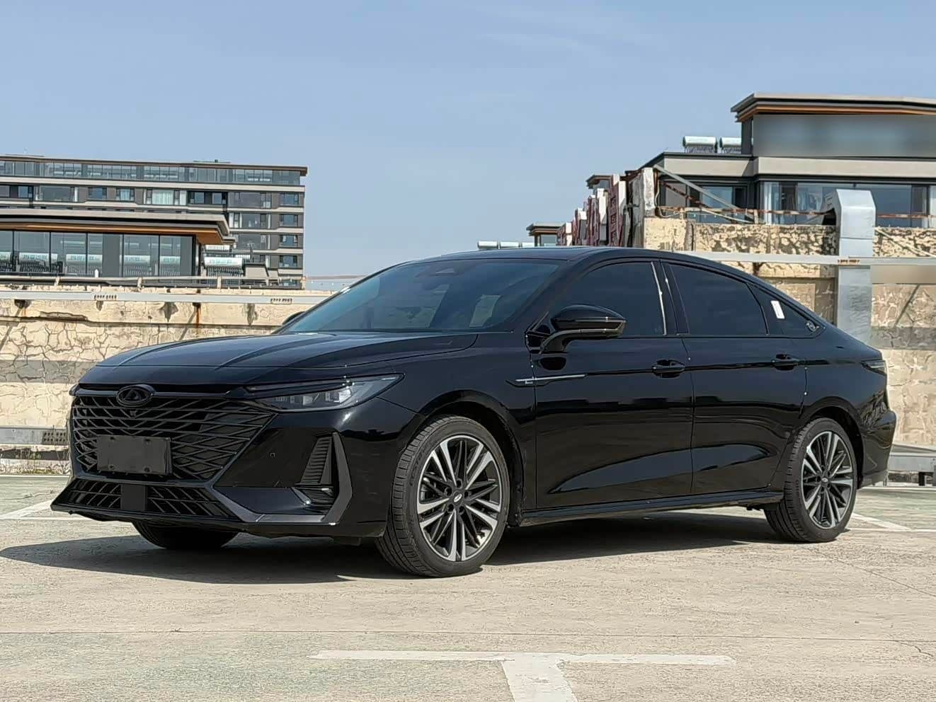 2025 Chery Arrizo 8 front exterior