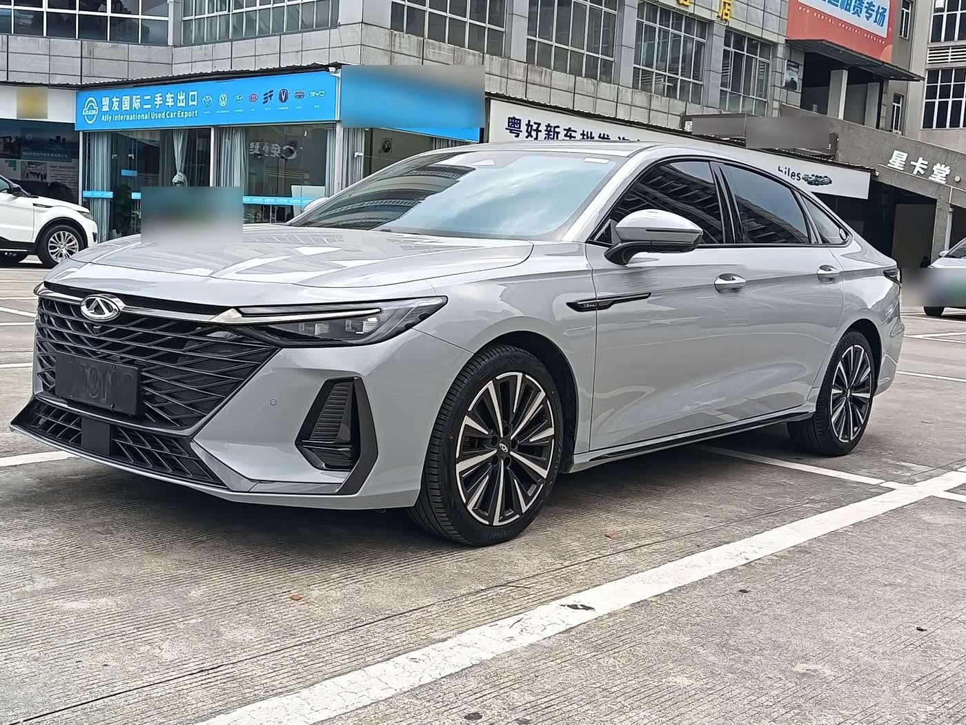 2025 Chery Arrizo 8 front exterior
