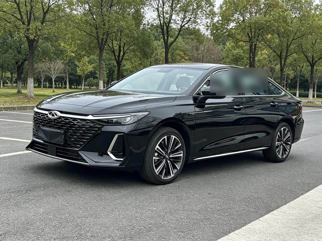 2025 Chery Arrizo 8 front exterior